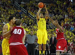 Michigan vs Indiana university basketball game 2013 photography by robbie small